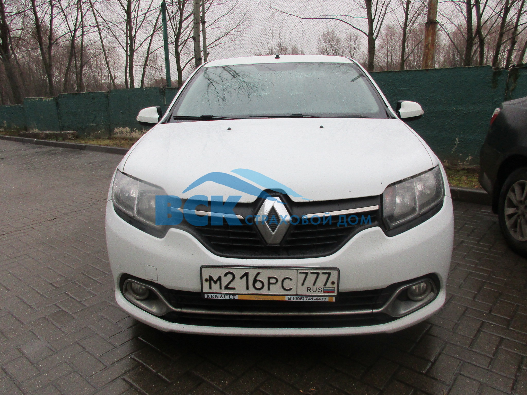 RENAULT Logan 2015 года