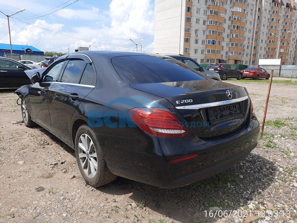 MERCEDES-BENZ E 200 2018 года