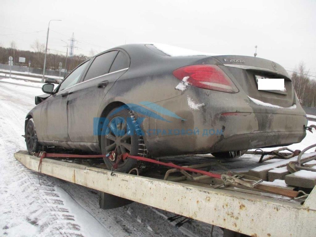 MERCEDES-BENZ E 200 D 2019 года