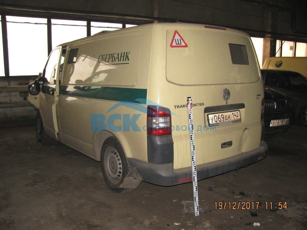 VOLKSWAGEN TRANSPORTER 2011 года